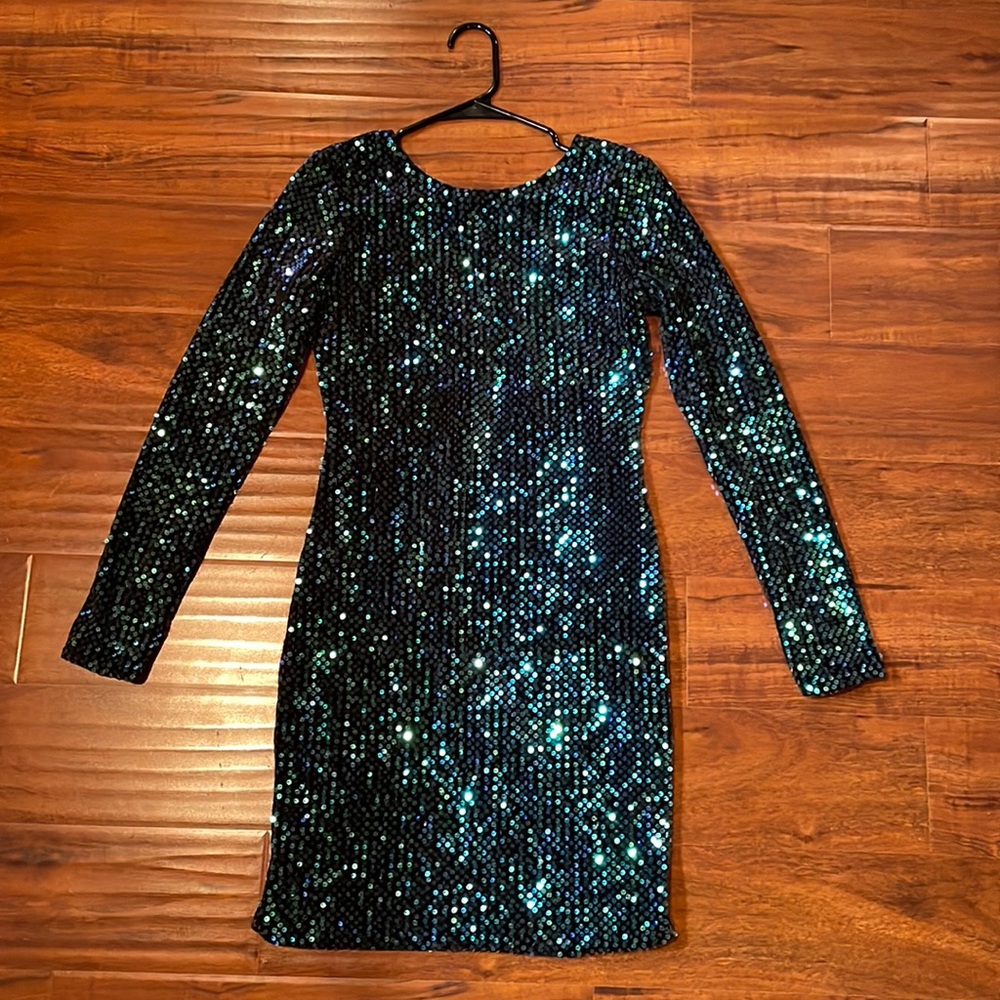 Motel Long sleeve teal sequin cocktail mini dress NWT